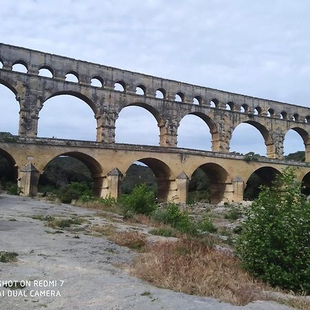 Proche Uzes Petit Gite Avec Grande Cuisine D'Ete Et Piscine Saint-Siffret المظهر الخارجي الصورة
