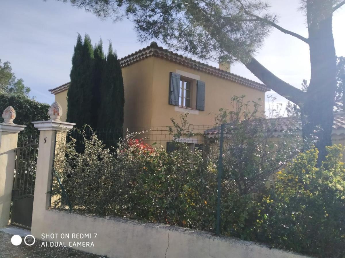 Proche Uzes Petit Gite Avec Grande Cuisine D'Ete Et Piscine Saint-Siffret المظهر الخارجي الصورة